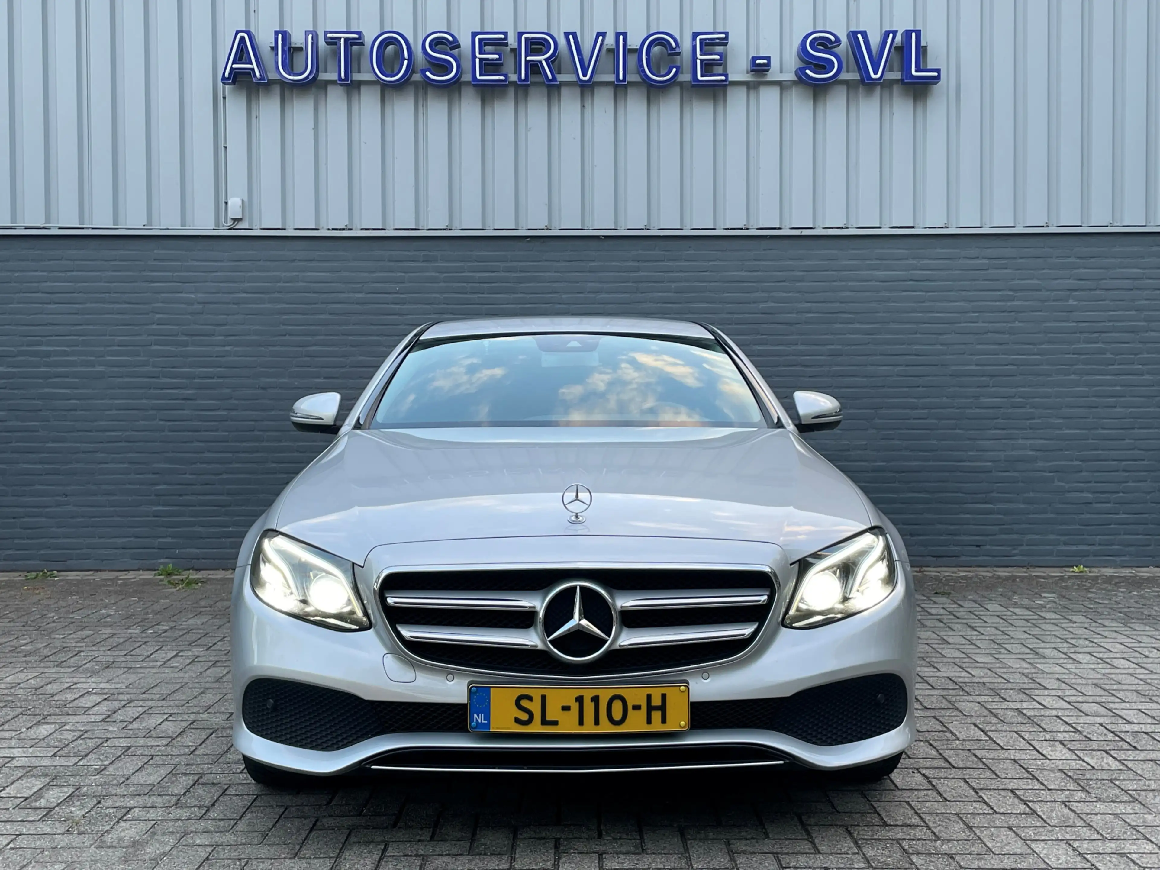 Mercedes-Benz E 200 Sedan, Trekhaak - Dodehoekassistent - achteruitrij — photo 8