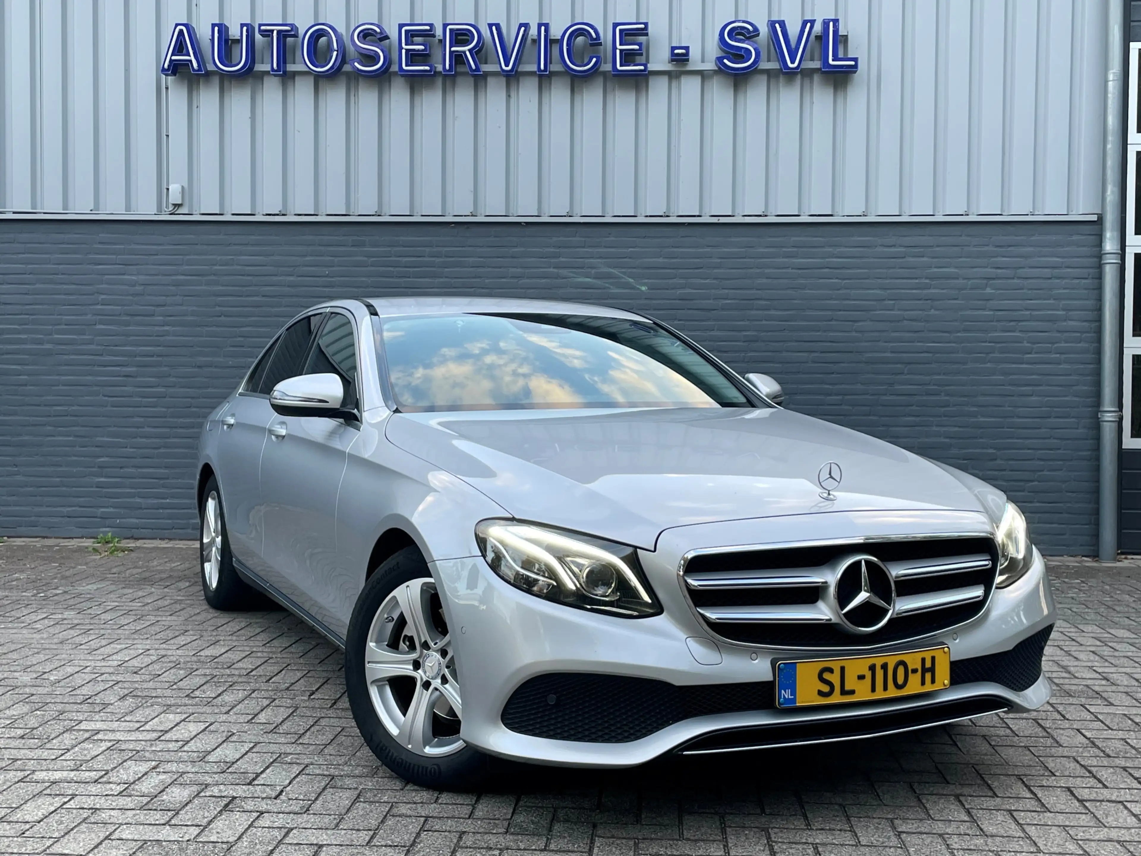 Mercedes-Benz E 200 Sedan, Trekhaak - Dodehoekassistent - achteruitrij — photo 7