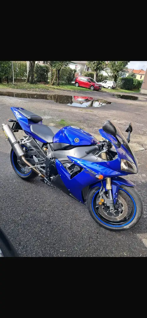 Yamaha YZF 1000 Modrá - 1