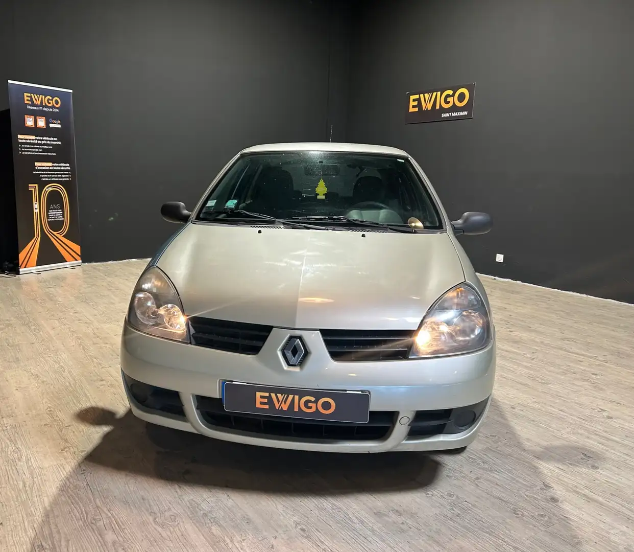 Renault Clio 1.2 75 AUTHENTIQUE - 2