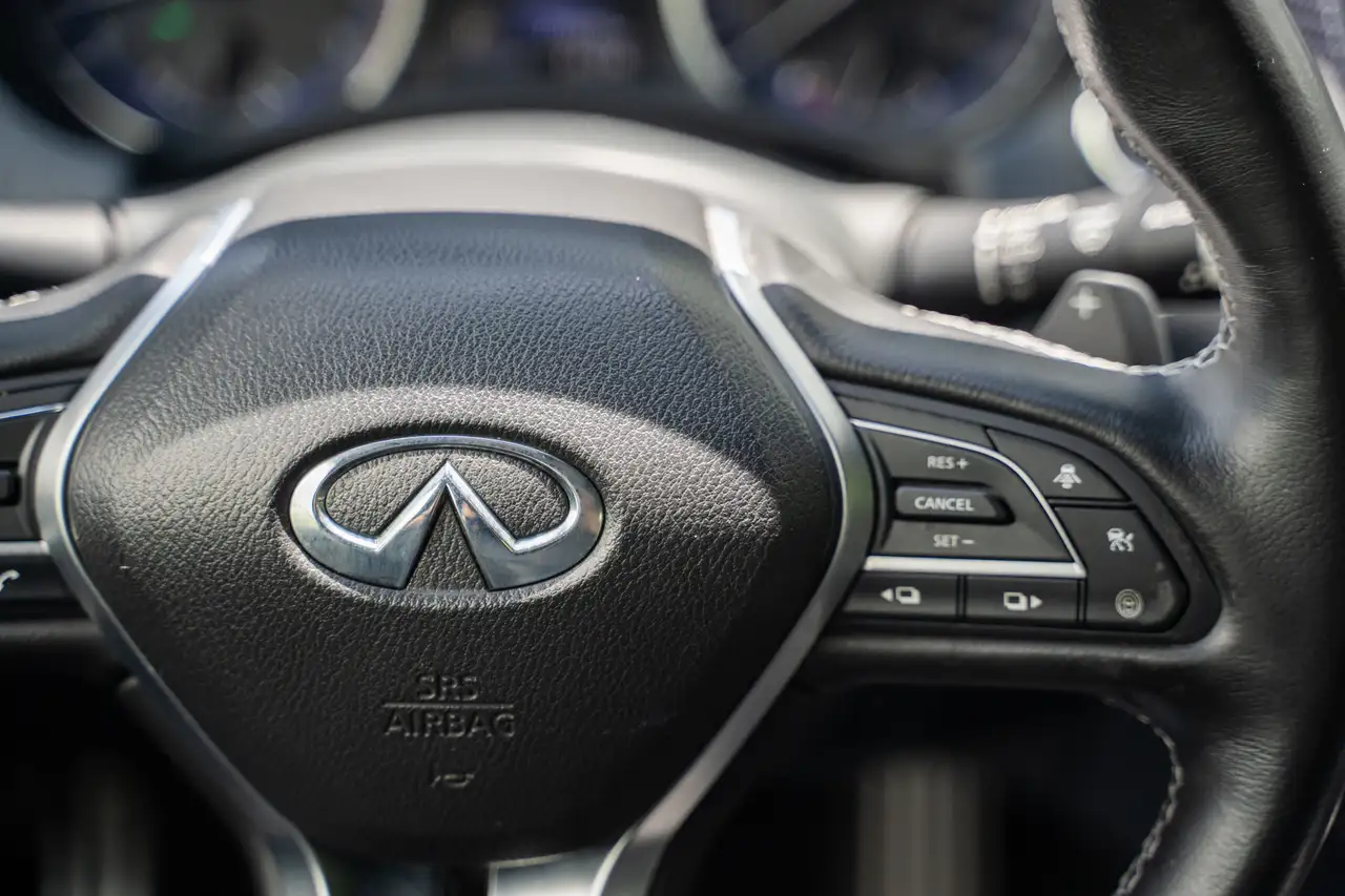 Infiniti Q60 photo Infiniti Q60