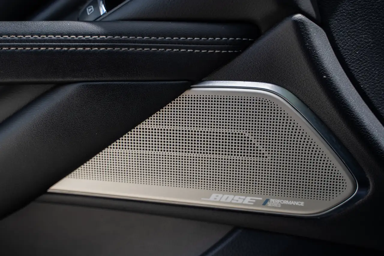 Infiniti Q60 photo Infiniti Q60