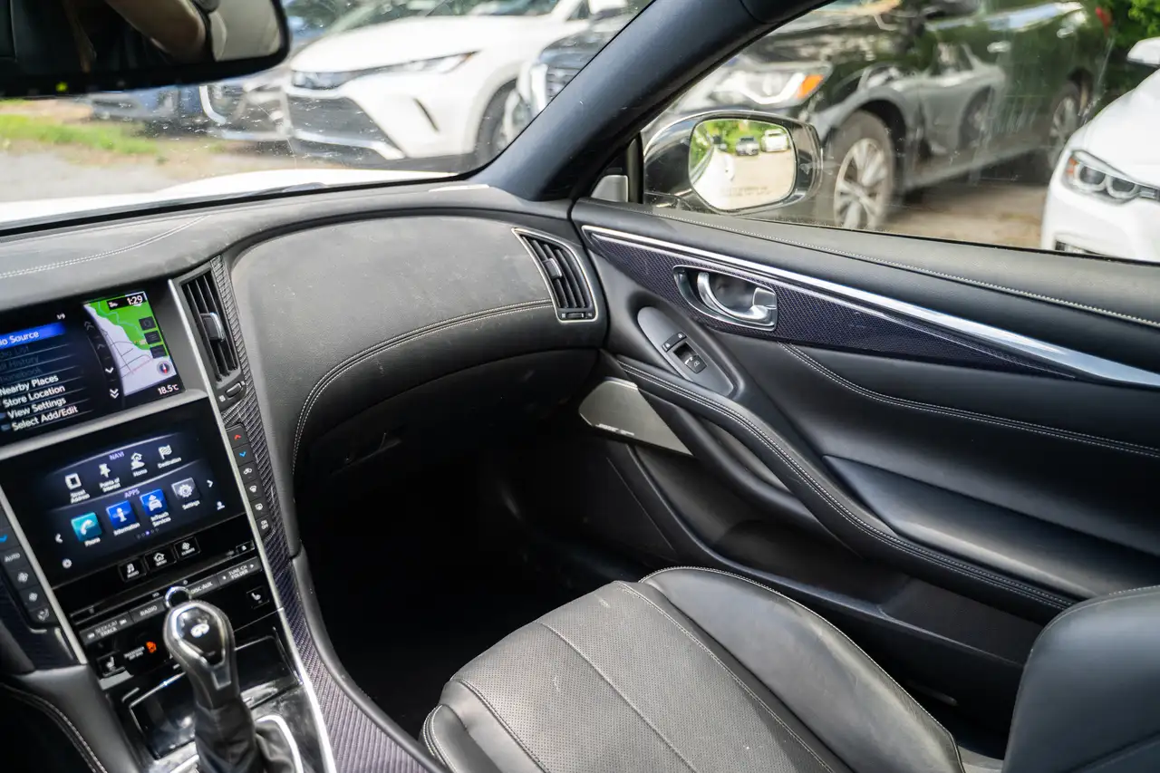 Infiniti Q60 photo Infiniti Q60