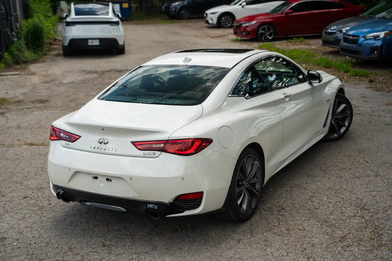 Infiniti Q60 photo Infiniti Q60