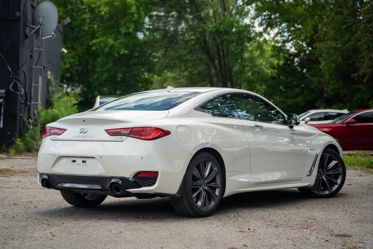 Infiniti Q60 photo Infiniti Q60