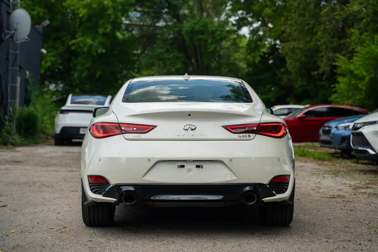 Infiniti Q60 photo Infiniti Q60
