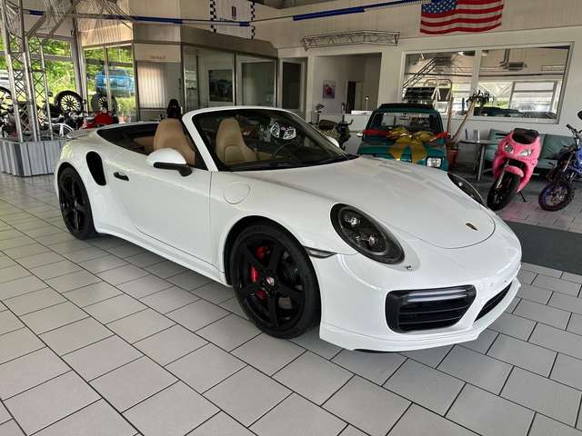 Imagine Porsche 911 Turbo Cabriolet 991.2 Lift LED PDLS