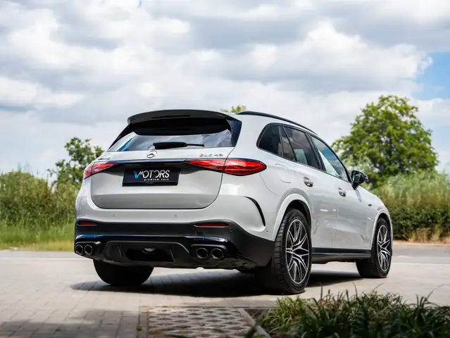 Mercedes-Benz GLC view 5