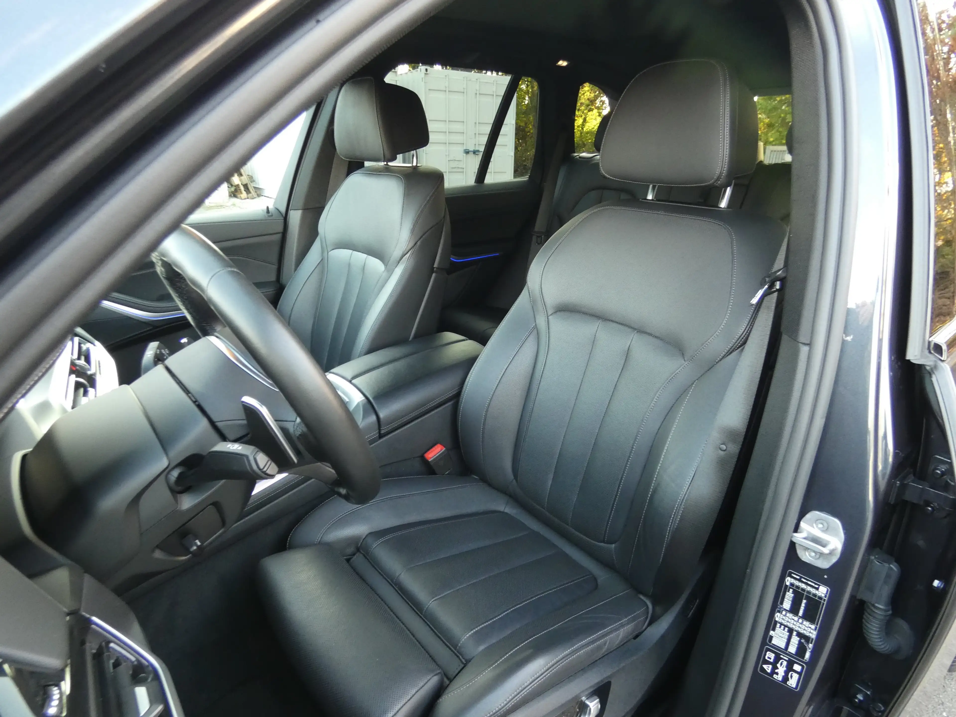 BMW X5 xDrive40d Head-Up+AHK+StHz+Navi+Pano+Kamera — photo 11