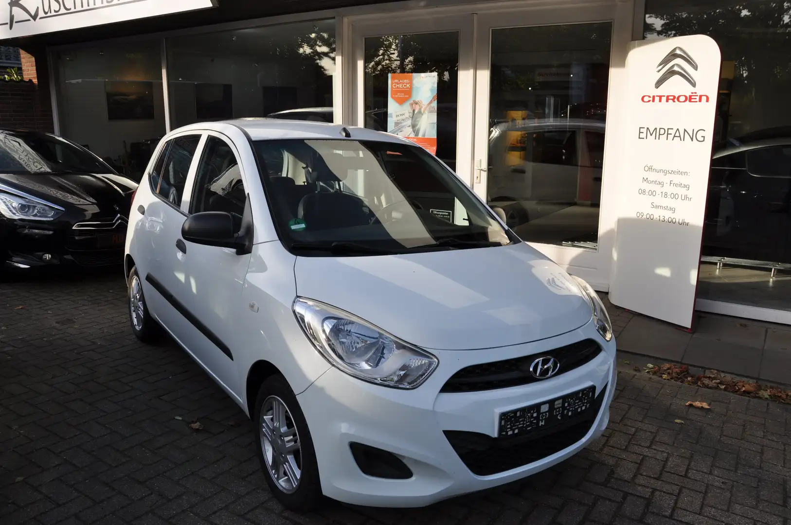 Hyundai i10 1.1 Klimaanlge Alu mit SR & WR Weiß - 1