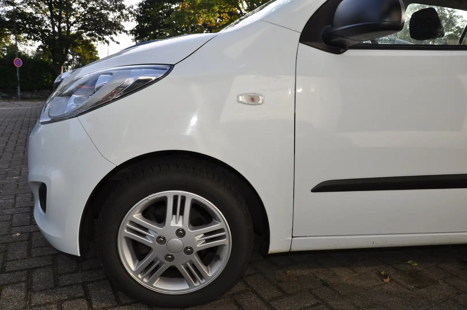 Hyundai i10 1.1 Klimaanlge Alu mit SR & WR Weiß - 2