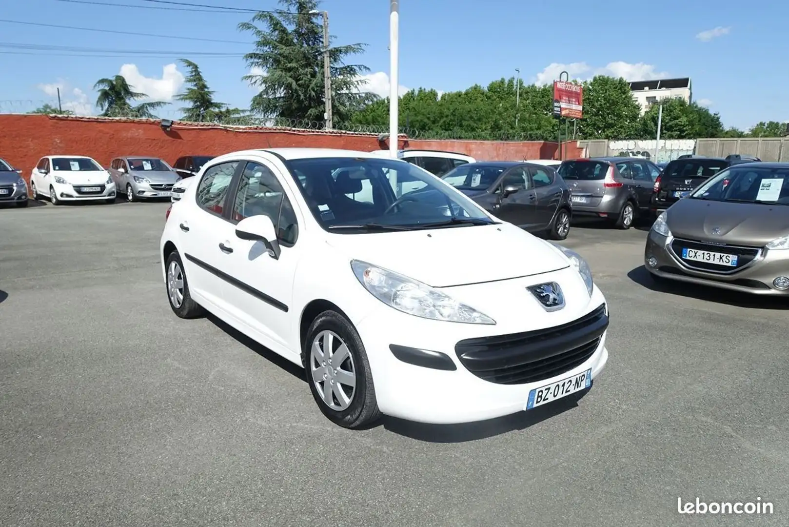 Peugeot 207 1.4 HDI70 STYLE II 5P Blanco - 2