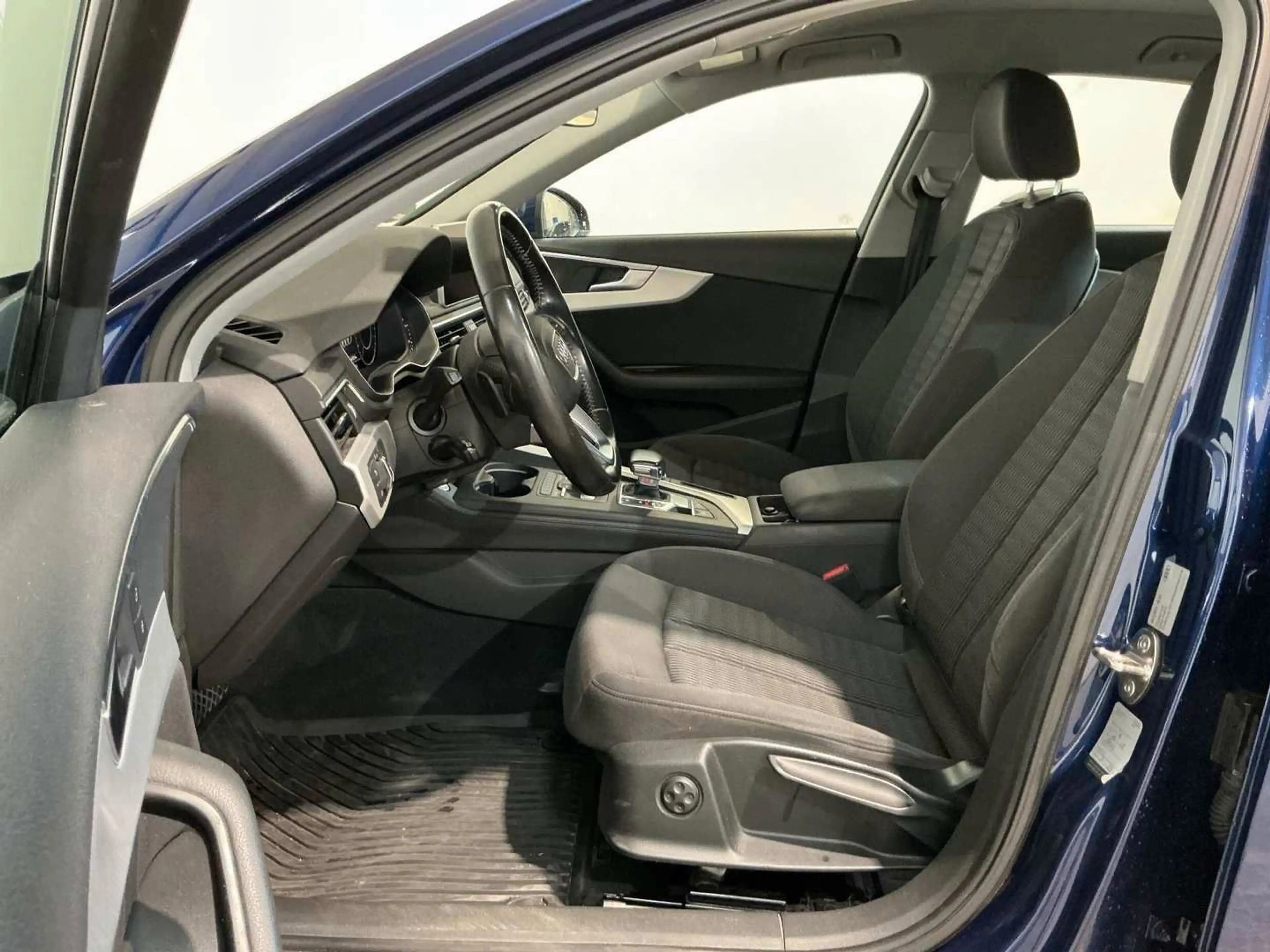 Audi A4 Lim. 40 TDI quattro Design/KAMERA/MATRIX/AHK — photo 10