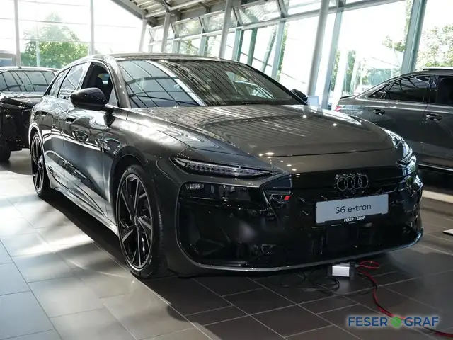 Audi S6 view 3