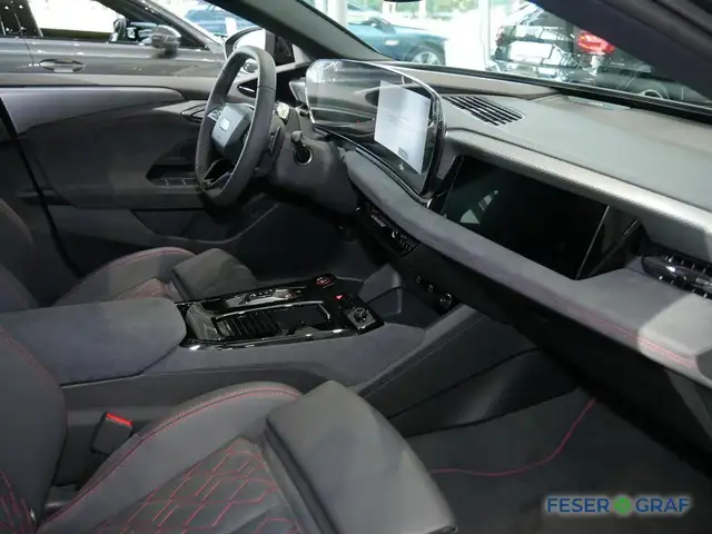 Audi S6 view 6
