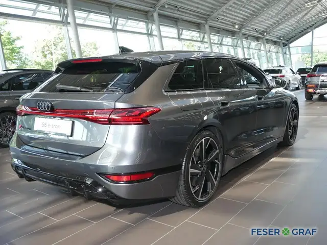 Audi S6 view 4
