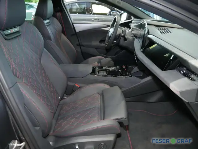 Audi S6 view 7