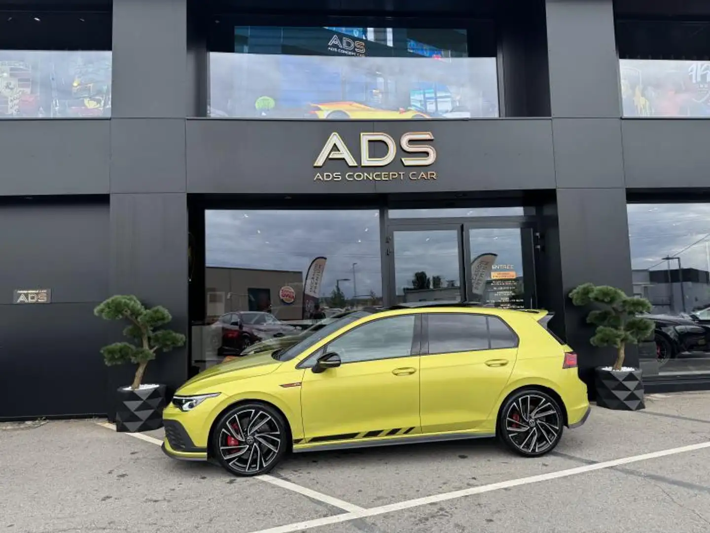 Volkswagen Golf VIII GTI Clubsport Jaune - 2