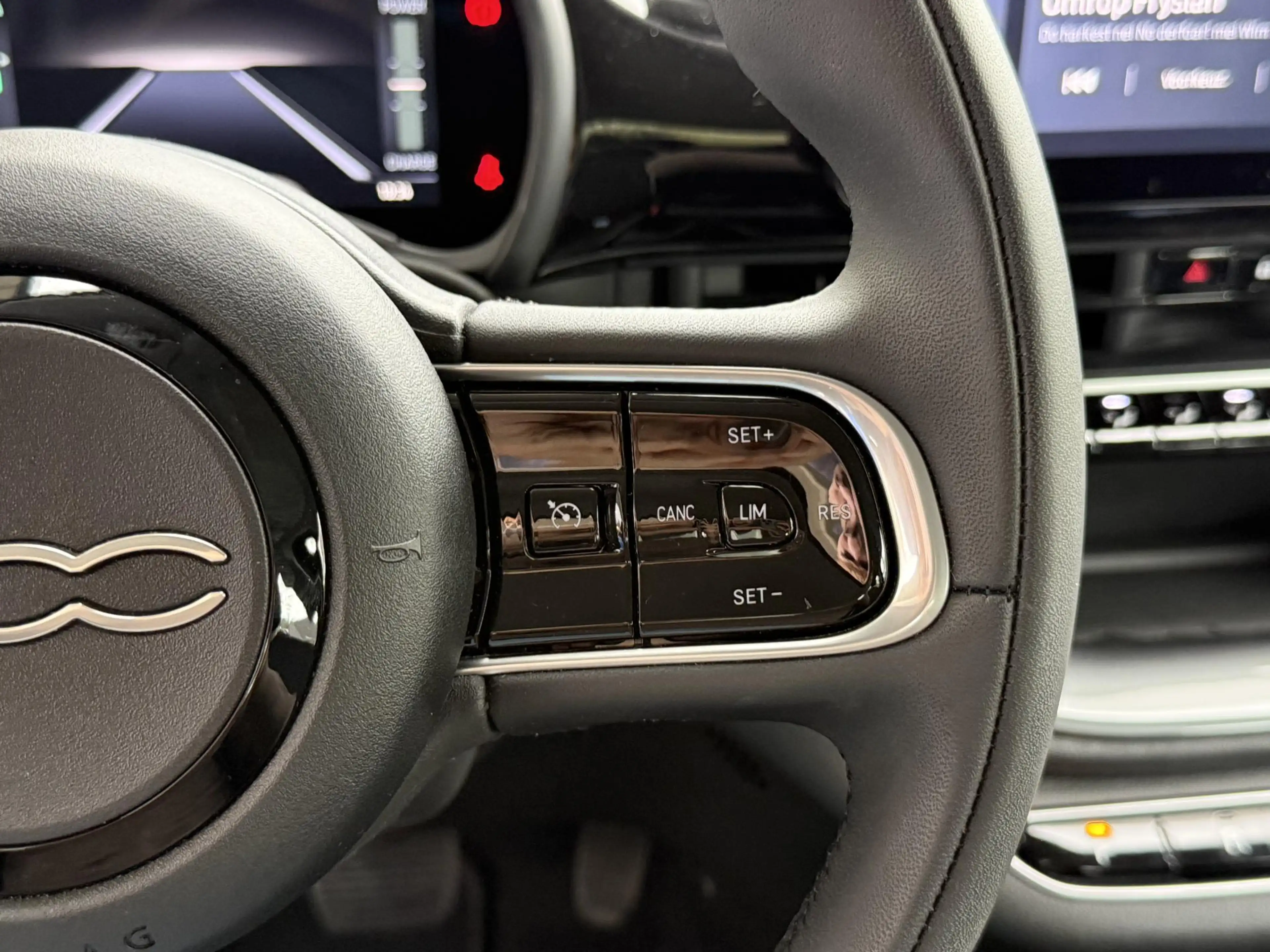 Fiat 500 Urban 42 kWh | 322 WLTP Range | Cruise Control | A — photo 15
