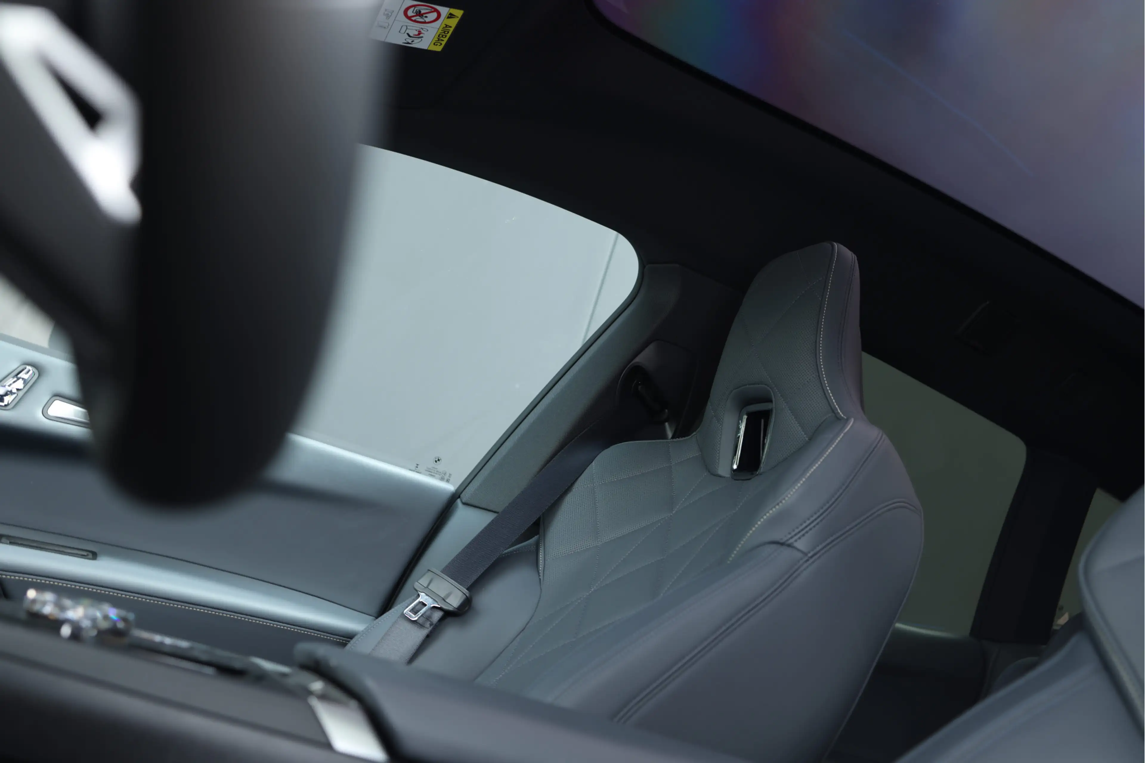 BMW iX xDrive60 112 kWh | Comfort Access | Driving Assist — photo 9