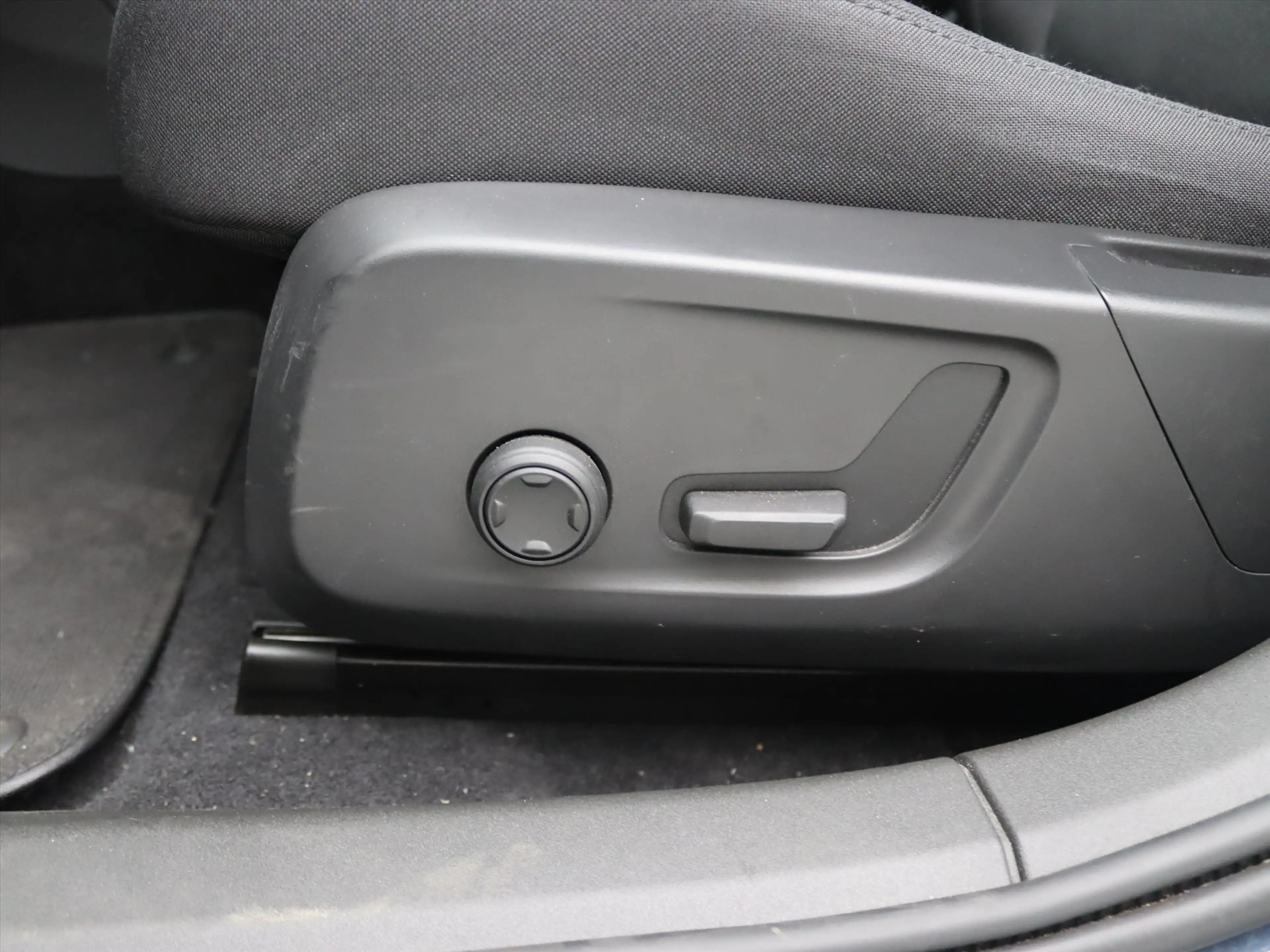 Polestar 2 170kW Long Range Single Motor 231pk [ ACC+PILOT PA — photo 18