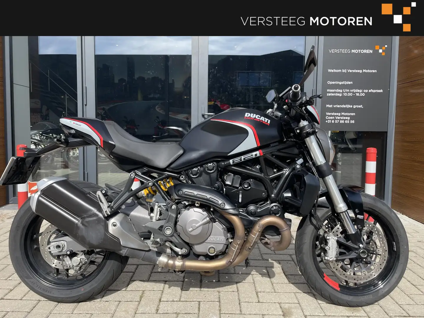 Ducati Monster 821 Stealth NL motor # dealeronderhouden Zwart - 1