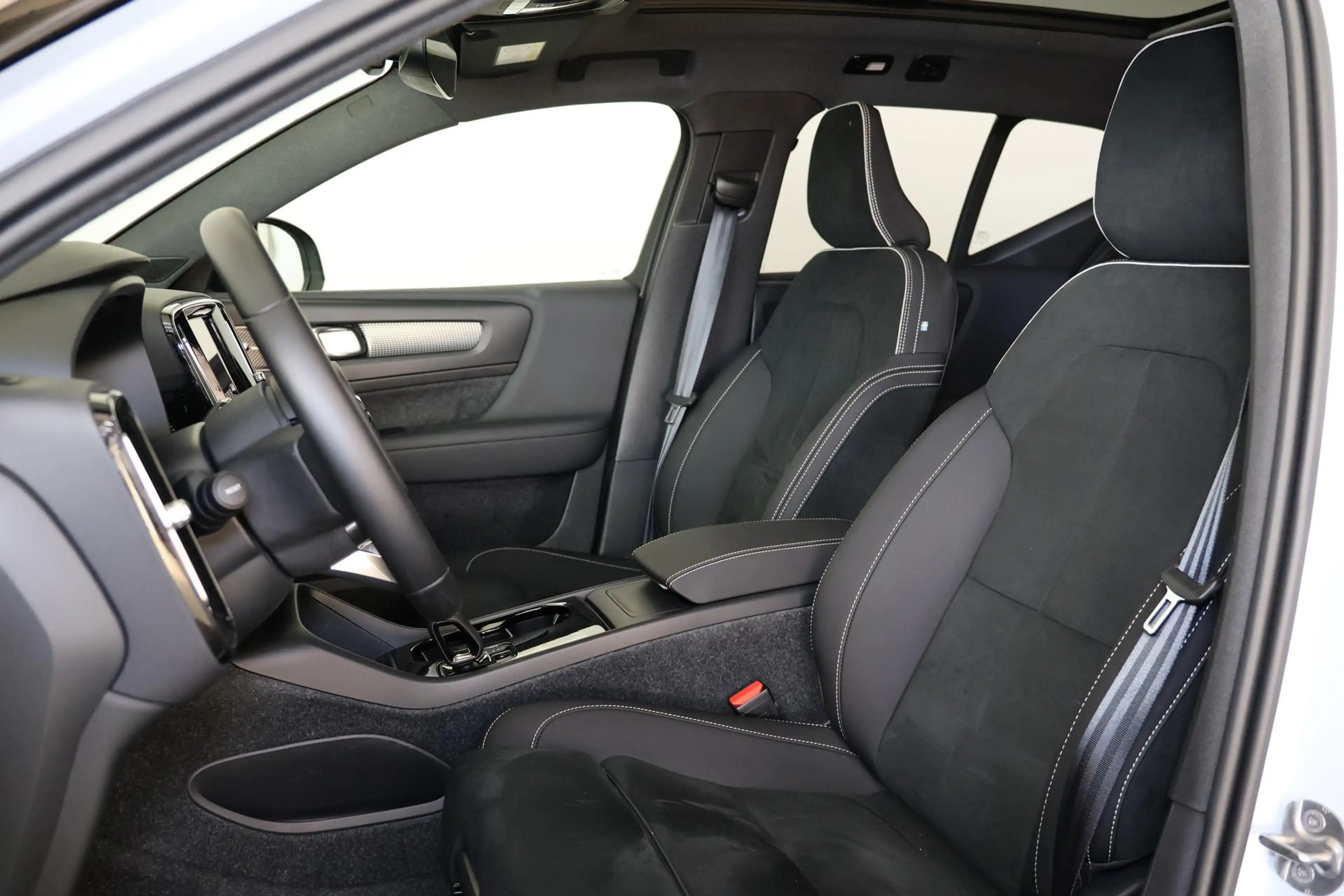Volvo EX40 Extended Range Ultra 82 kWh - Panorama/schuifdak - — photo 15