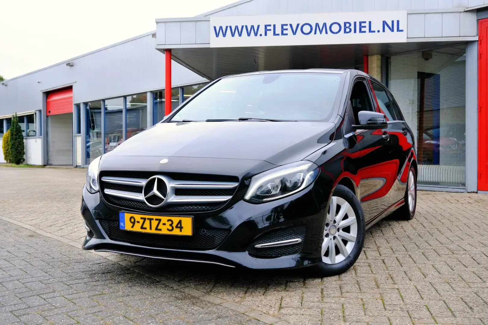Mercedes-Benz B 180 CDI Lease Edition Aut. Noir - 1