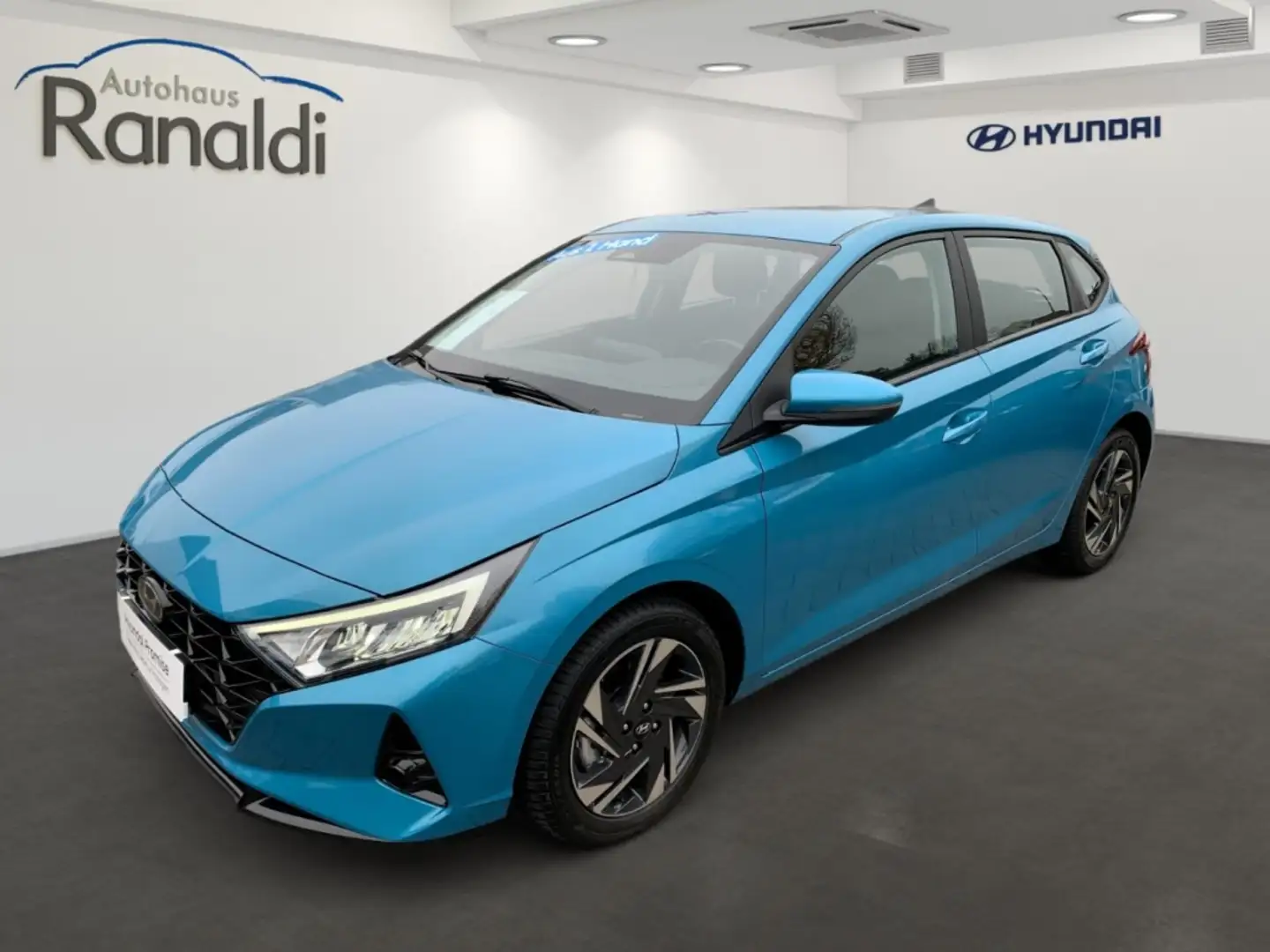 Hyundai i20 Trend+NAVIGATION!+ALLWETTER!+38100 KM ! Blau - 1