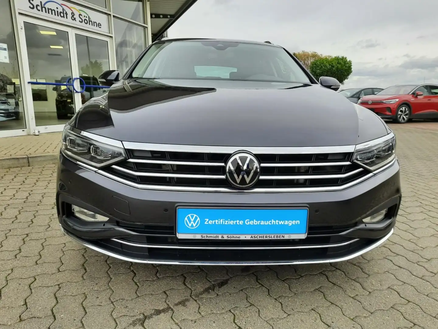 Volkswagen Passat Variant 2.0 TDI Elegance DSG AHK, MATRIX Klima Navi Grau - 2