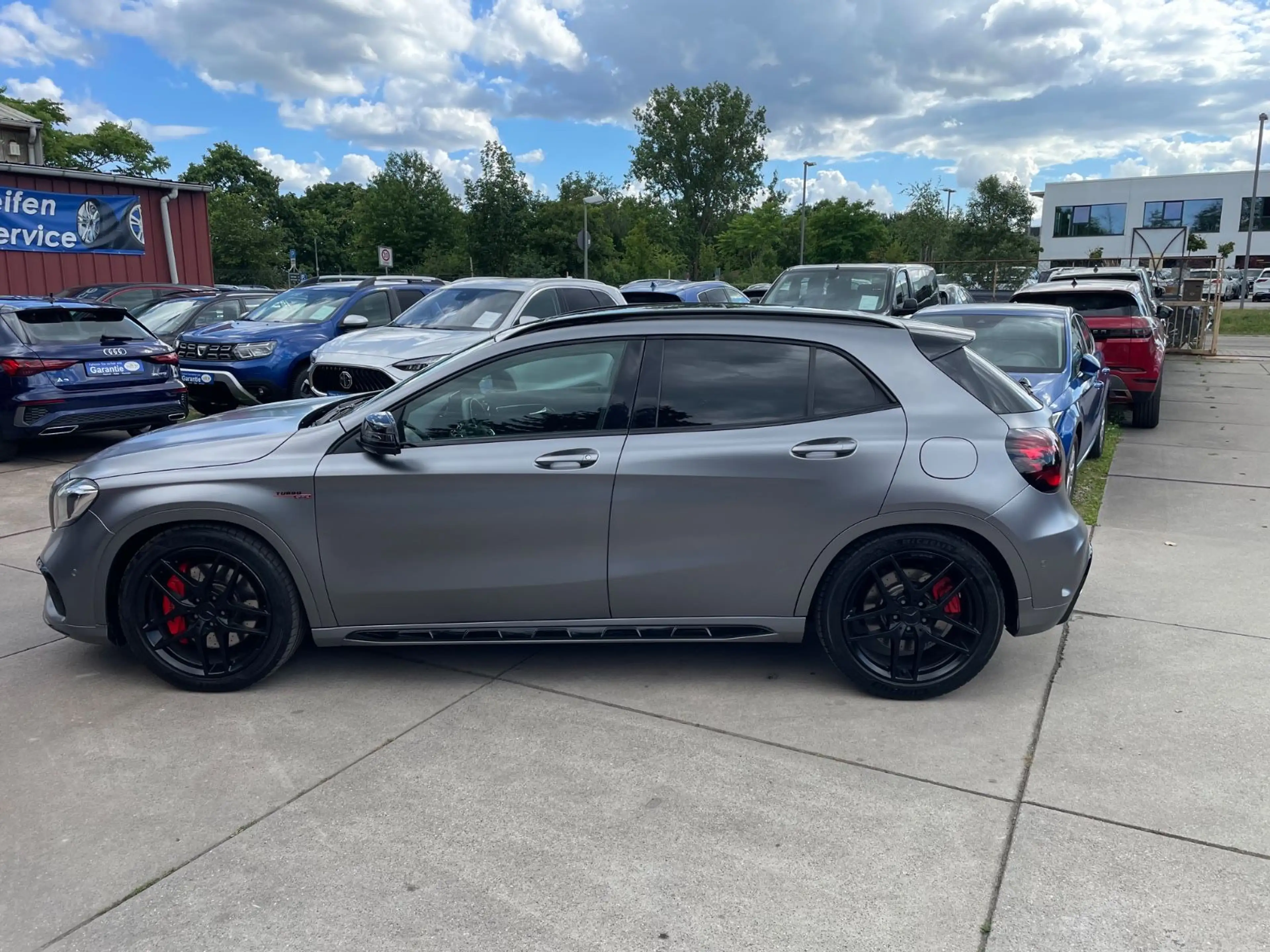 Mercedes-Benz GLA 45 AMG 4Matic/Navi/Leder/Pano/SitzHeiz/LED — photo 2