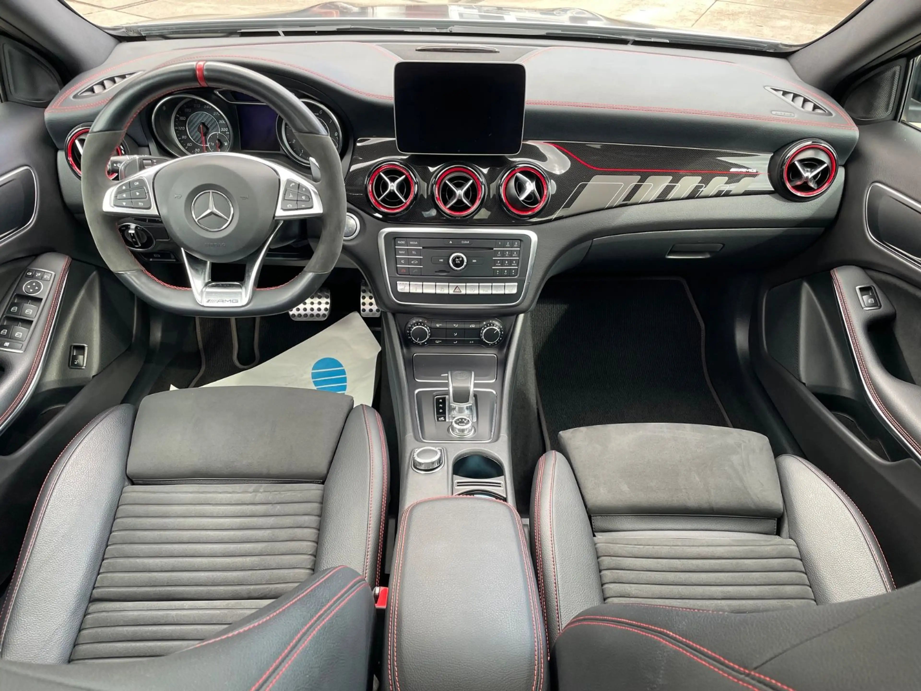 Mercedes-Benz GLA 45 AMG 4Matic/Navi/Leder/Pano/SitzHeiz/LED — photo 9