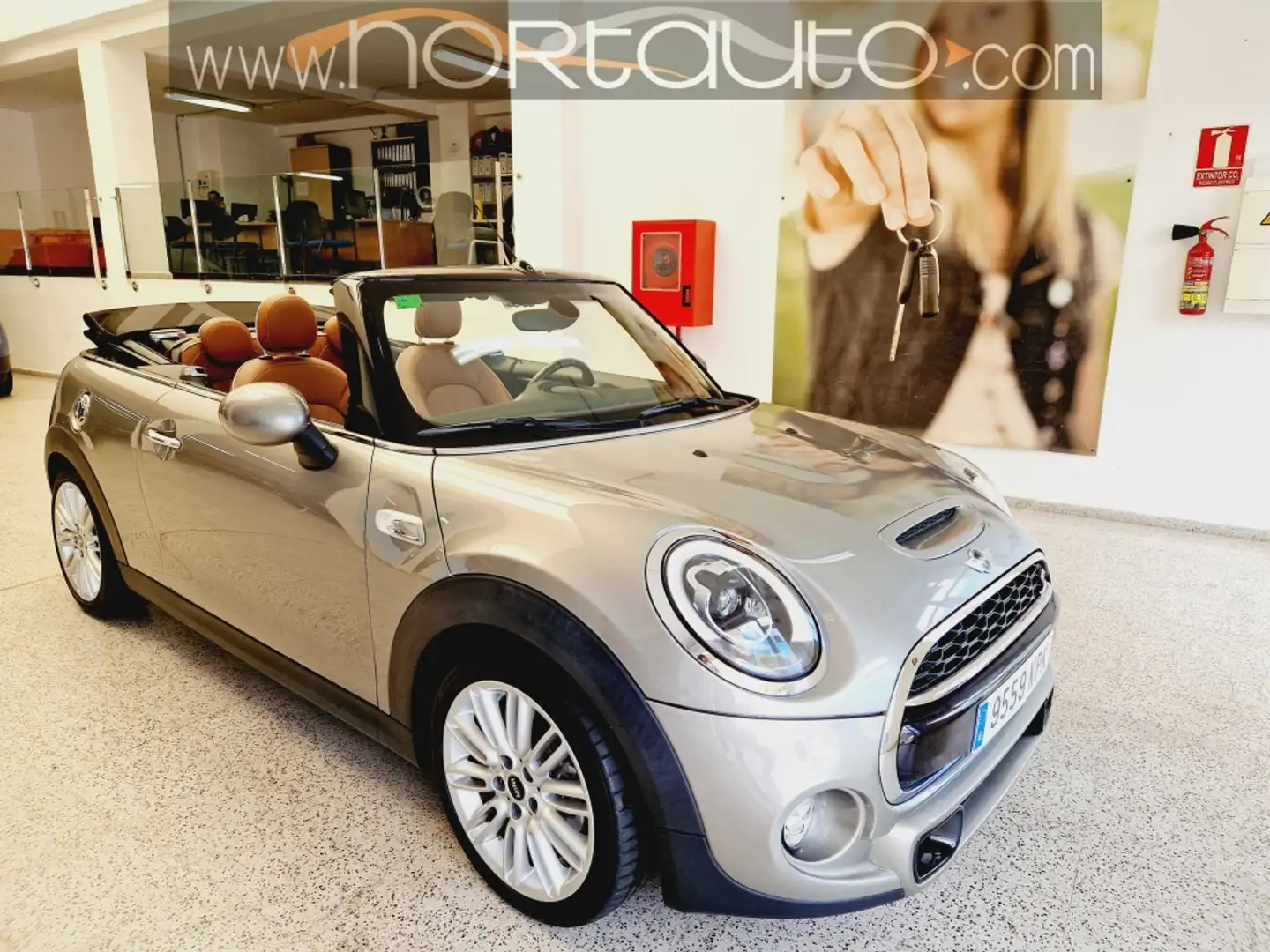 MINI Cooper S Cabrio Aut. Gris - 1
