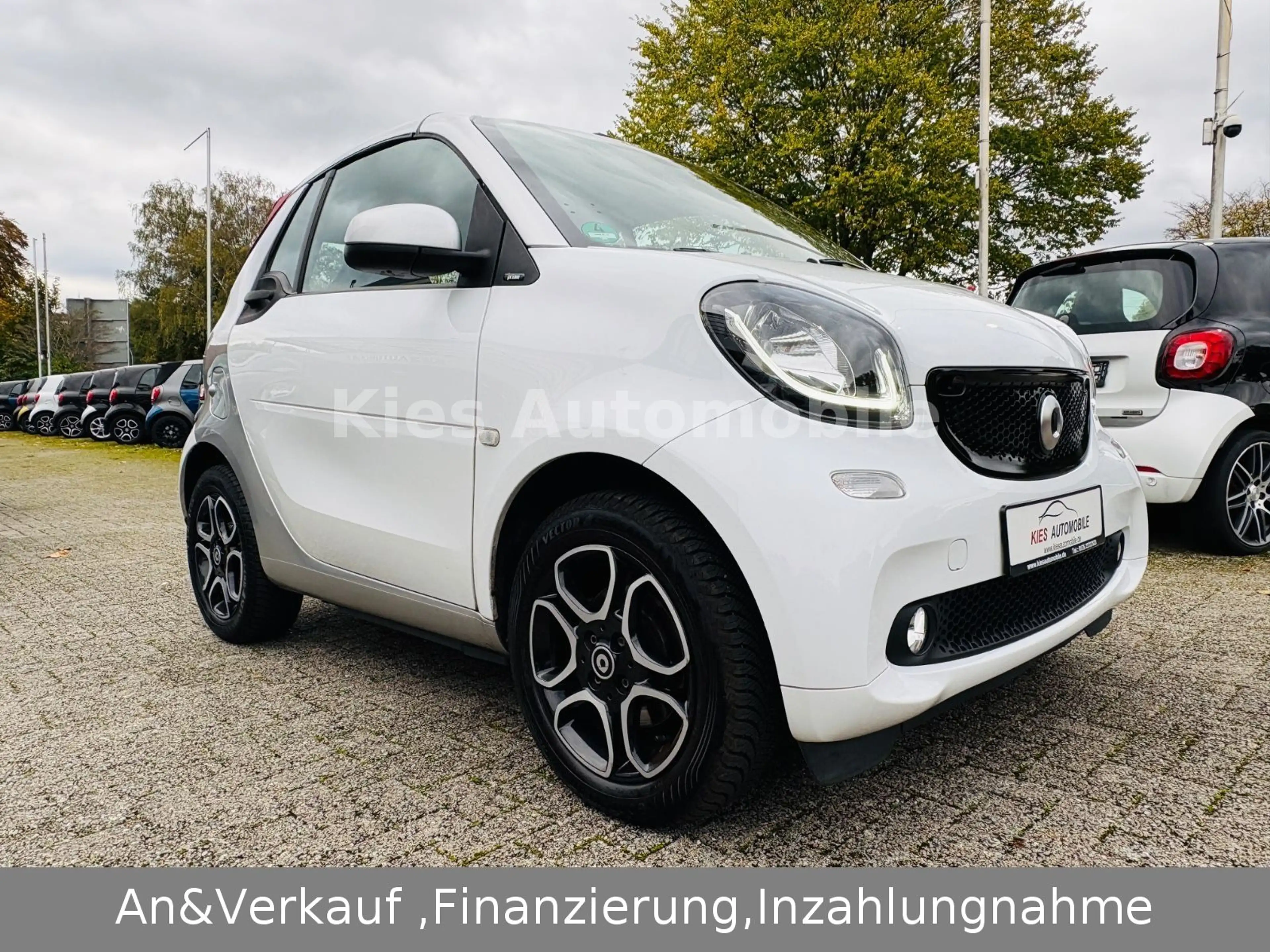 smart forTwo Cabrio Prime 90Ps AUTOM/LEDER/NAVI/KAM/2H — photo 2