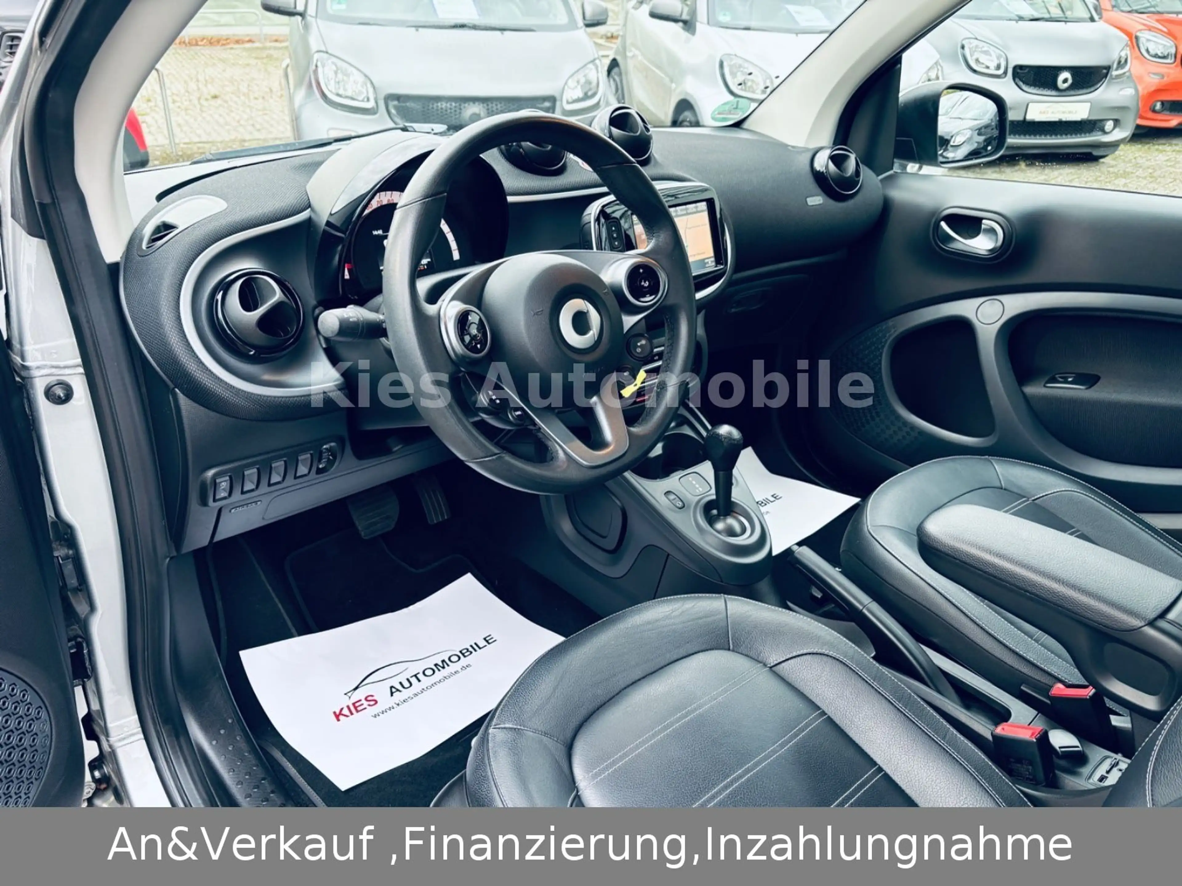 smart forTwo Cabrio Prime 90Ps AUTOM/LEDER/NAVI/KAM/2H — photo 14