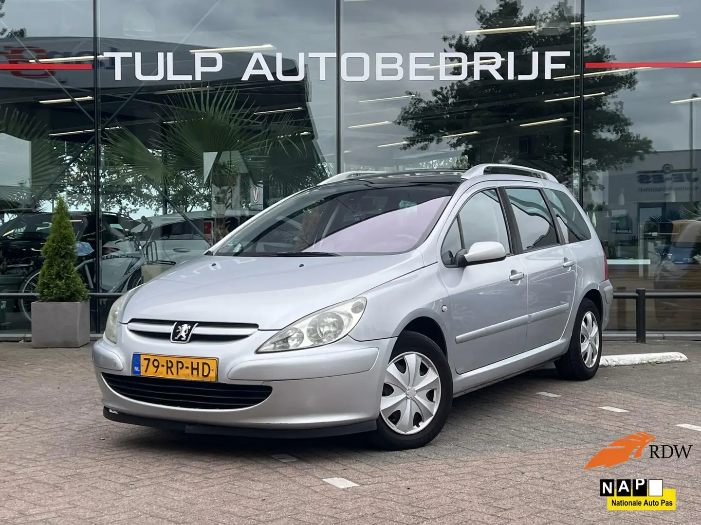 Peugeot 307 SW 1.6 16V Premium 7-Persoons Grijs - 1
