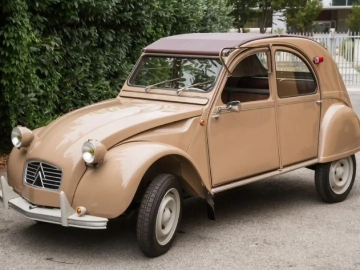 Citroen 2CV Restauré Beige - 1