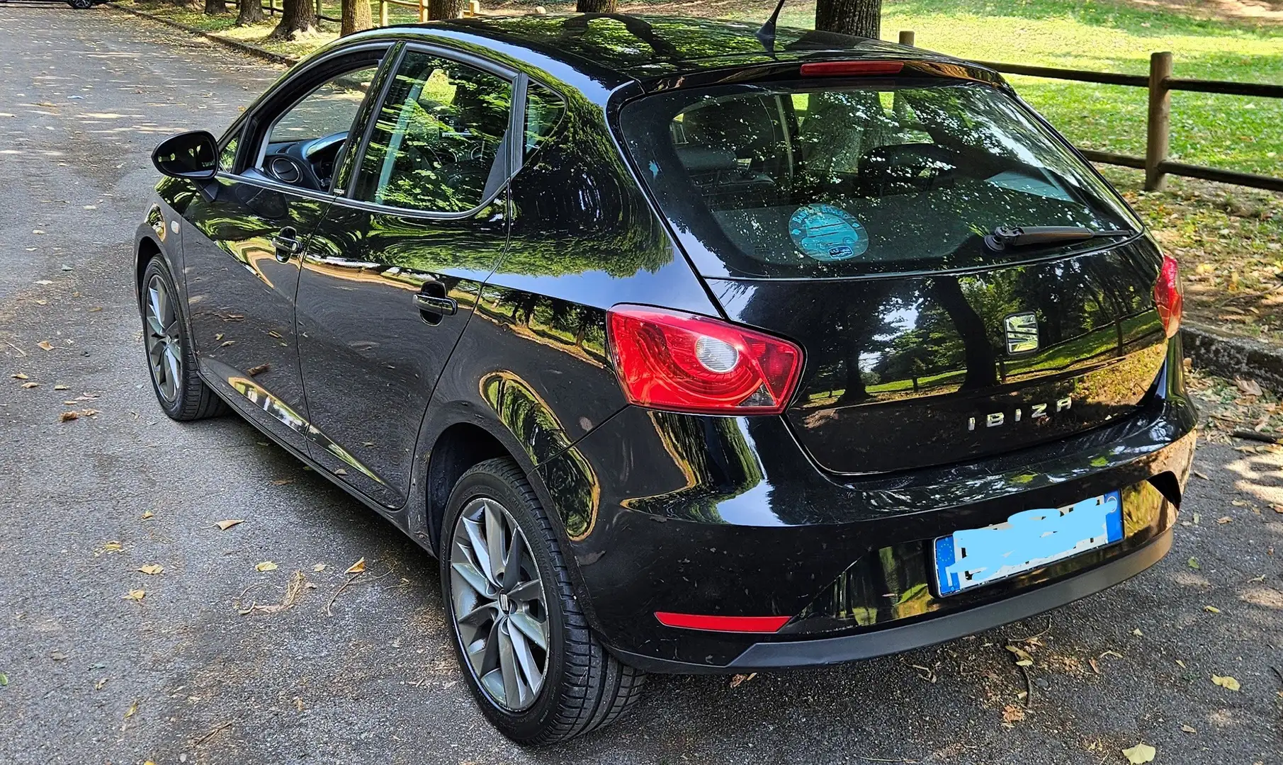SEAT Ibiza Ibiza 5p 1.2 Hi-Tech 70cv Nero - 1