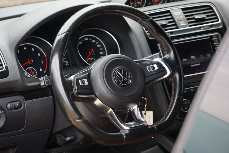 Volkswagen Scirocco 2.0 TSI R-Line DSG6 BI-XENON NAVI CARNET COMPLET — photo 8