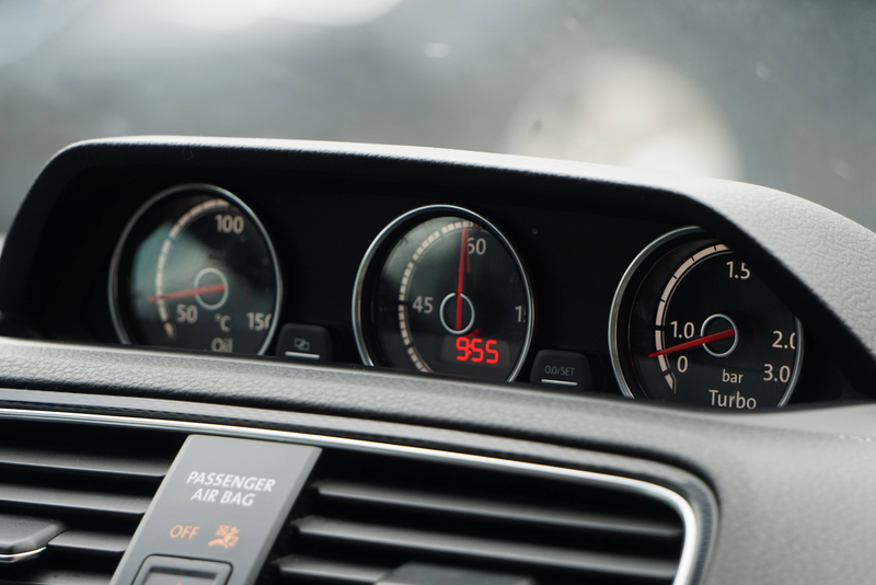 Volkswagen Scirocco 2.0 TSI R-Line DSG6 BI-XENON NAVI CARNET COMPLET — photo 15