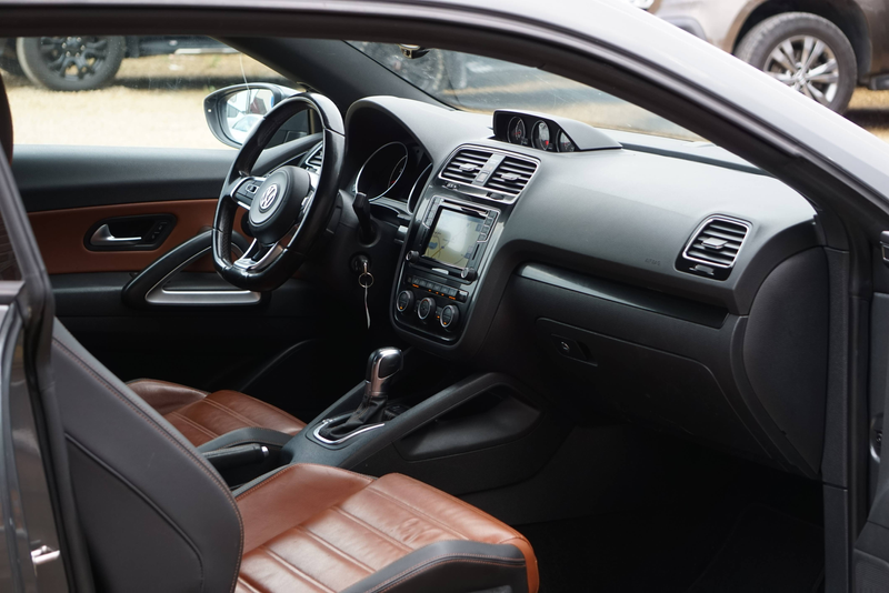 Volkswagen Scirocco 2.0 TSI R-Line DSG6 BI-XENON NAVI CARNET COMPLET — photo 14