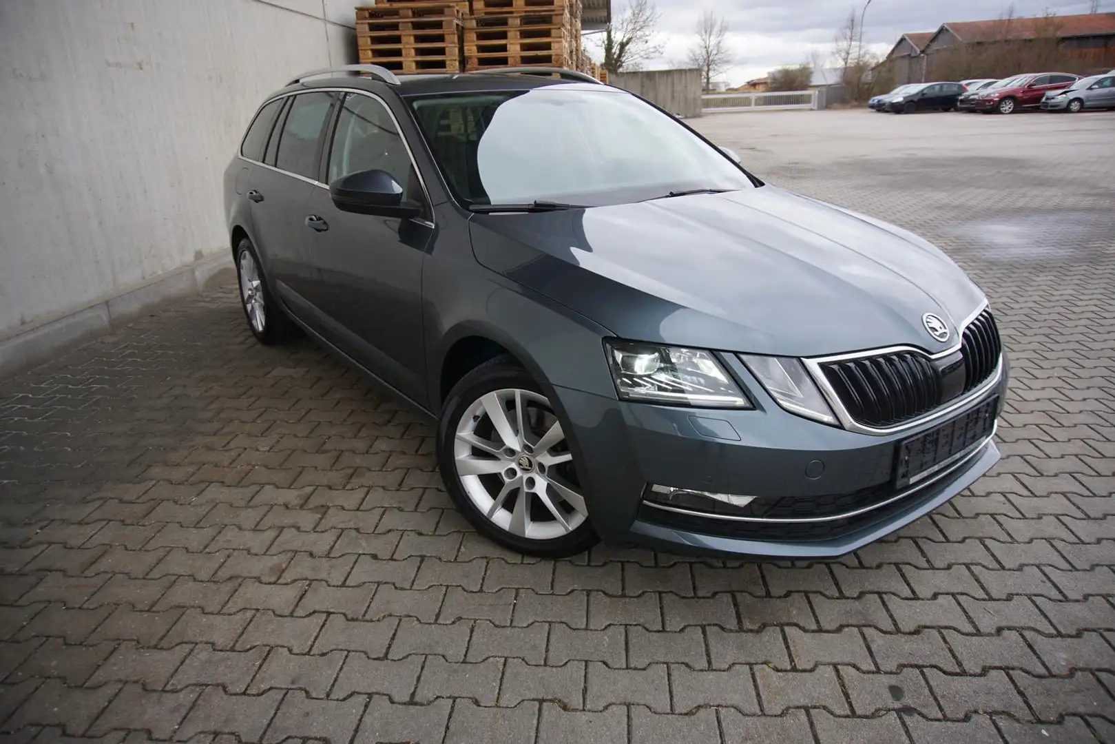 Skoda Octavia Combi 1.8TSI DSG Navi/Mirror Kamera 1.Hd Szary - 1