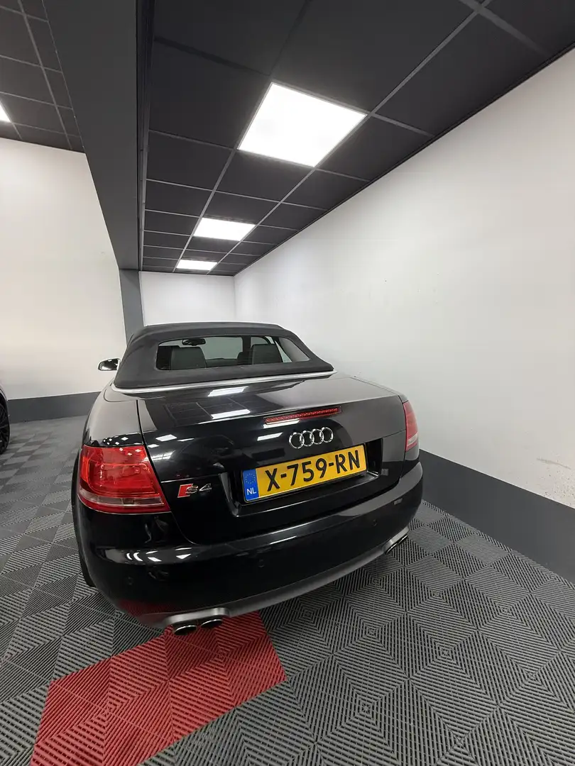 Audi S4 4.2 V8 Noir - 2