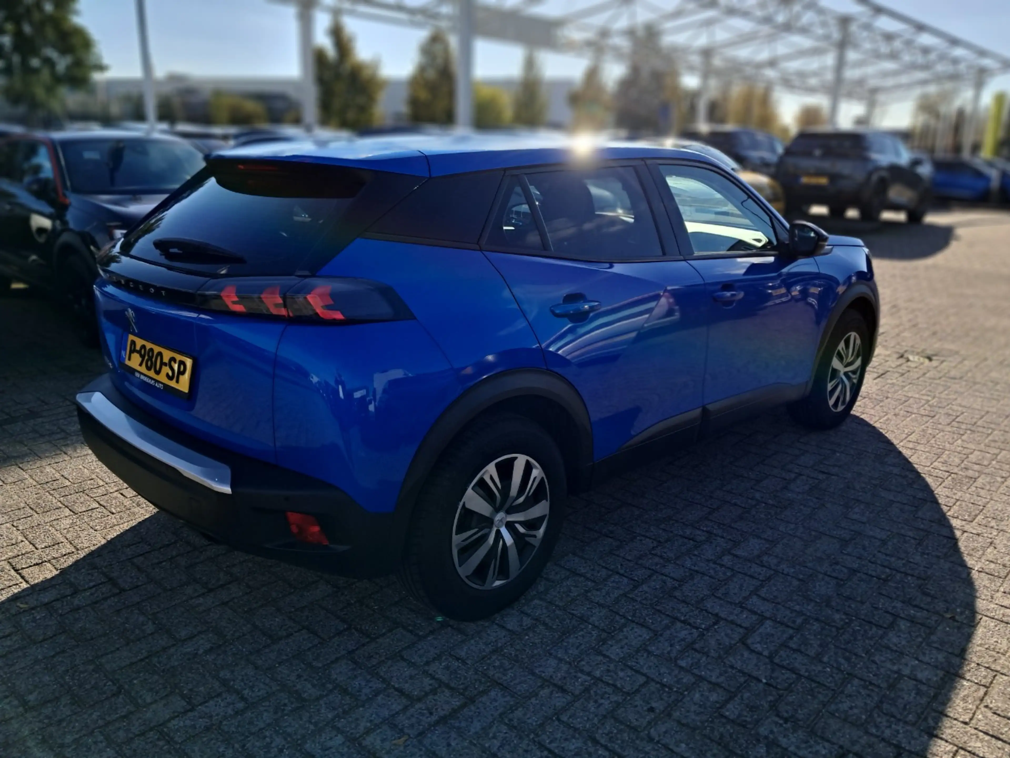 Peugeot 2008 1.2 PureTech Active | Navigatie | Airco | Apple Ca — photo 3