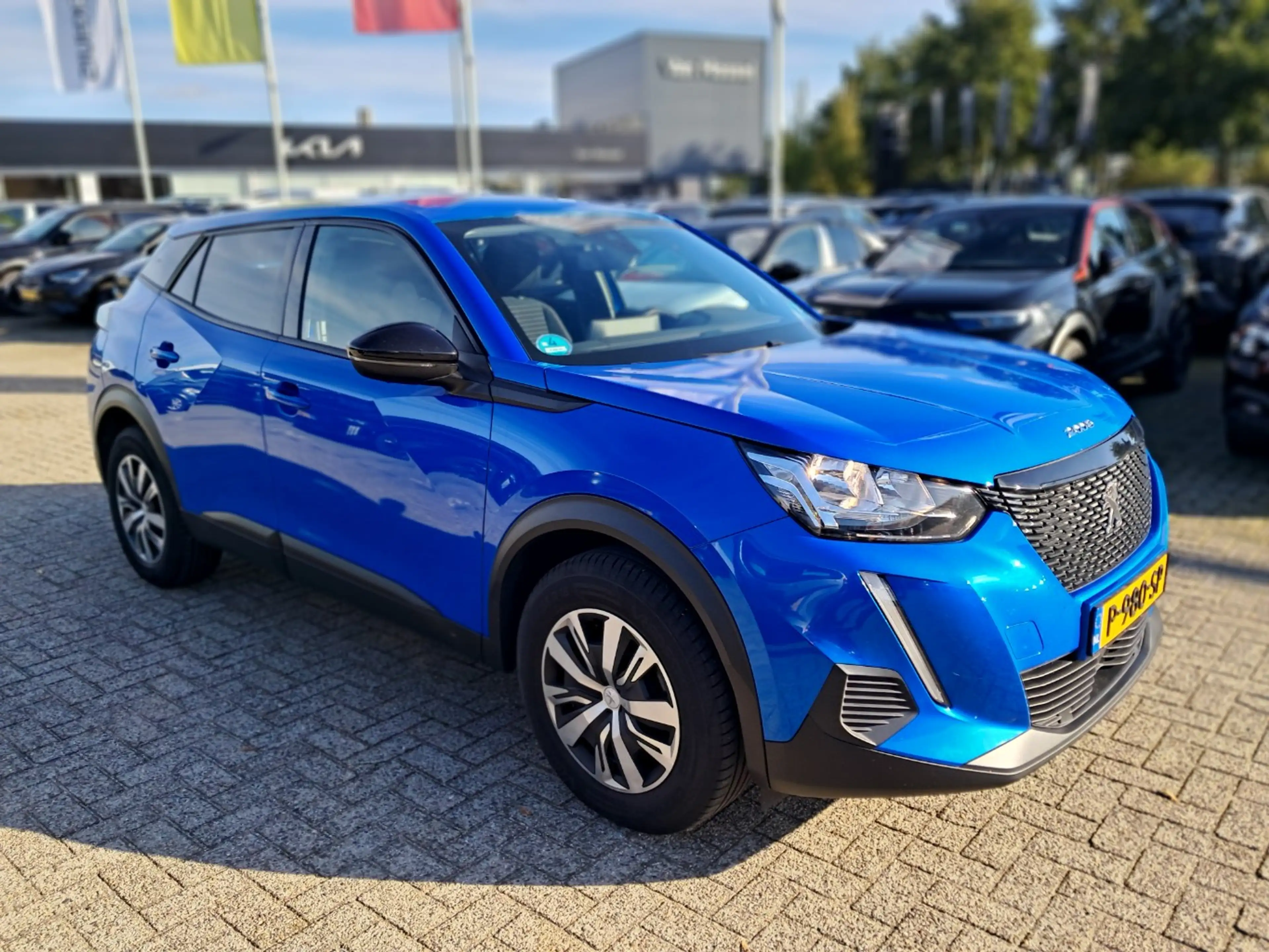 Peugeot 2008 1.2 PureTech Active | Navigatie | Airco | Apple Ca — photo 2