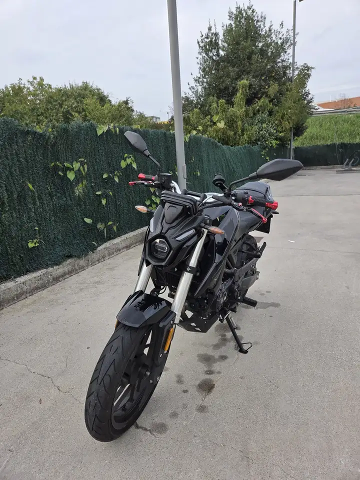 Voge R125