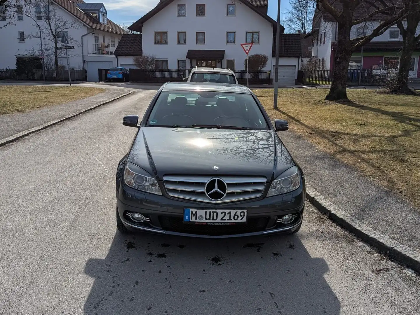 Mercedes-Benz C 220 C 220 CDI DPF Automatik BlueEFFICIENCY Avantgarde Grau - 1