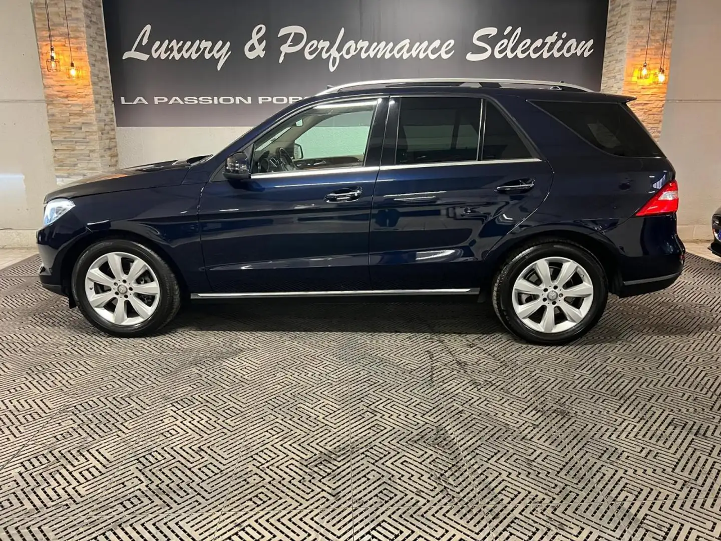 Mercedes-Benz ML 350 ML 350 BVA 7G-Tronic Plus  - Fascination - 80 000km - Français - Etat exceptionnel Bleu - 2