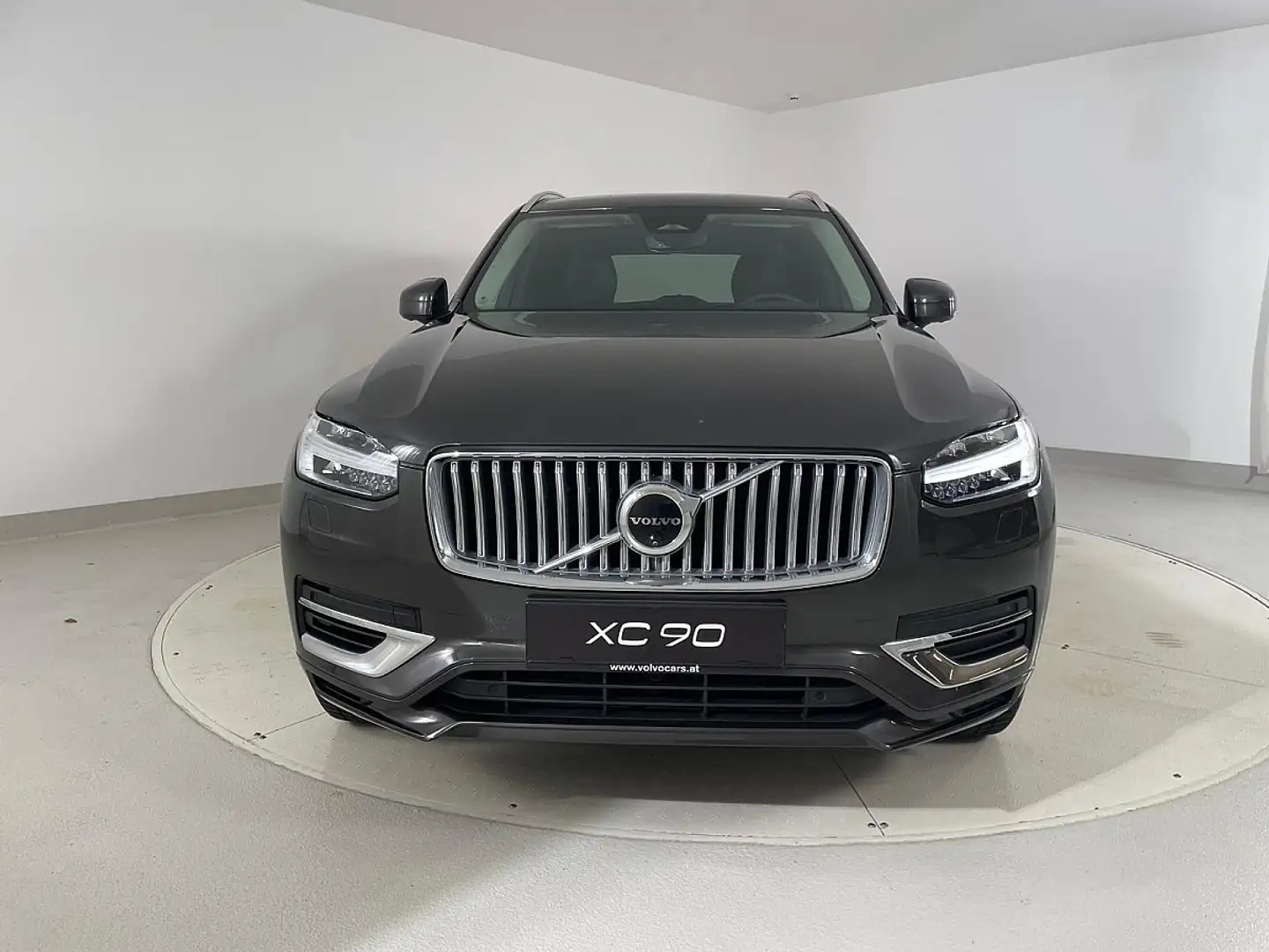 Volvo XC90 T8 AWD PHEV 18,8kWh Plus Bright | Stahl Wien 22 Grau - 2
