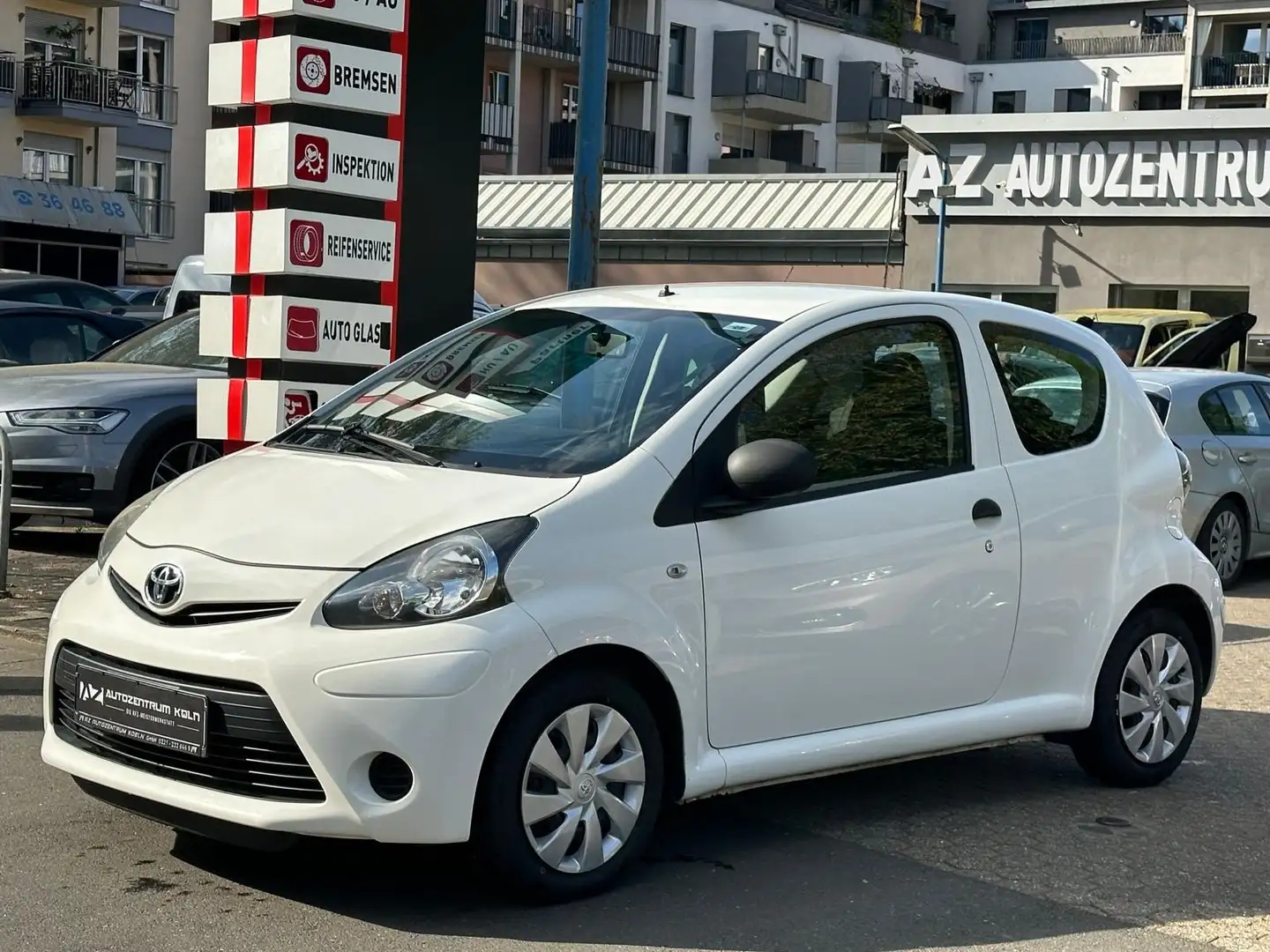 Toyota Aygo Basis KLIMA 1-HAND White - 1